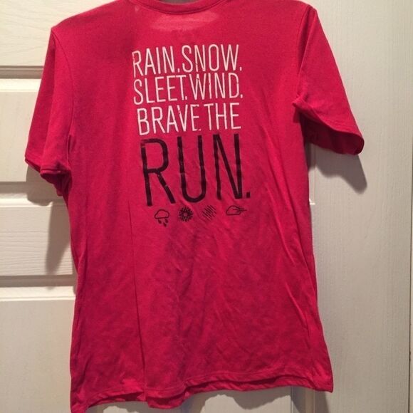 Under Armour Run Shirt - Picture 5 of 7